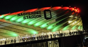 A debreceni Nagyerdei Stadion avatóünnepsége